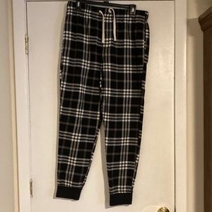 Men’s Sonoma medium pajama pants joggers black and white